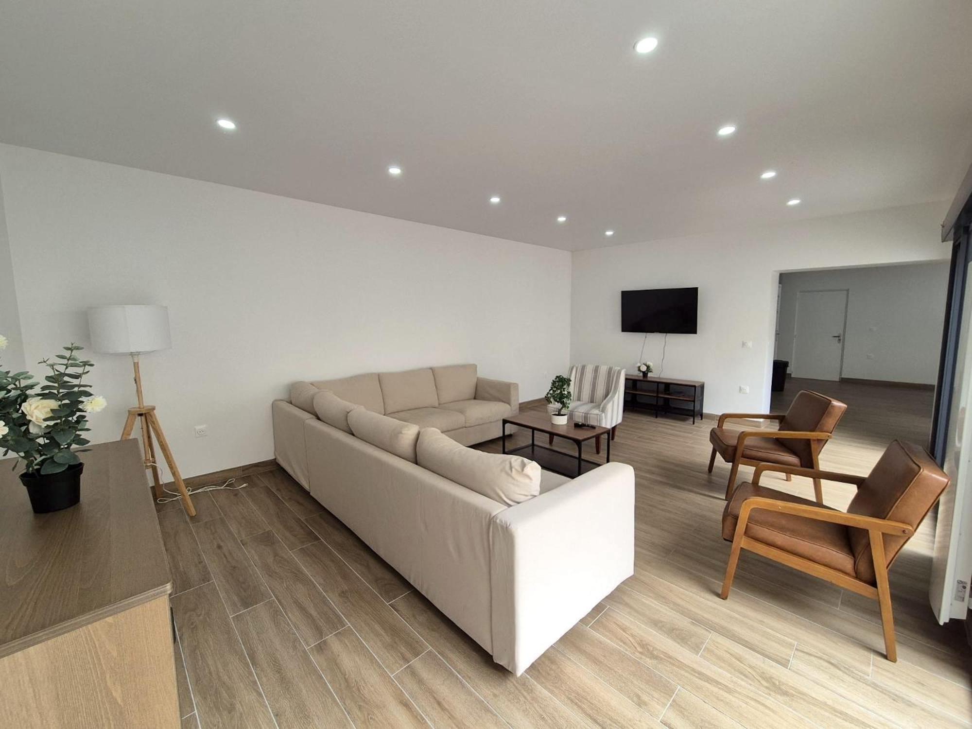 Abu Dhabi, Magnifique Maison Reims Luaran gambar